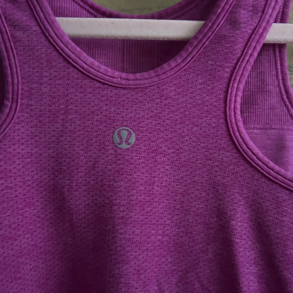* Lululemon Heathered Seamless Tank Attached Bra SZ 8 * - Picture 12 of 16